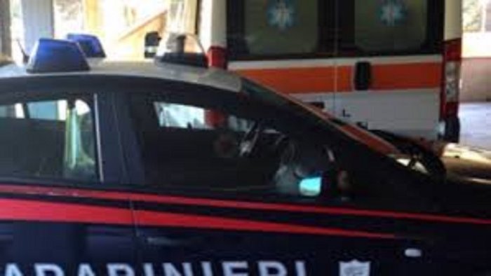 gli scaglia un pugno in faccia senza motivo 75enne in fin di vita a napoli