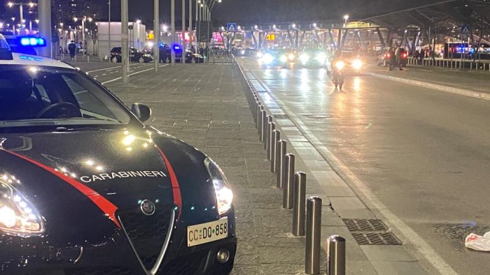 piazza garibaldi carabineri sequestrano 80 kg di pane e 350 kg di dolci