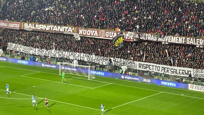 salernitana napoli il messaggio della sud tutto questo e una vergogna