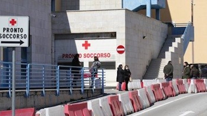 avellino ancora violenza al pronto soccorso la condanna del nursind