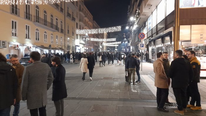 avellino la politica dei baretti del sindaco e le chiese che restano vuote