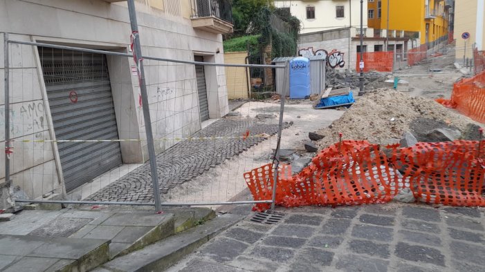 prigionieri del cantiere la vergogna di rampa san modestino ad avellino