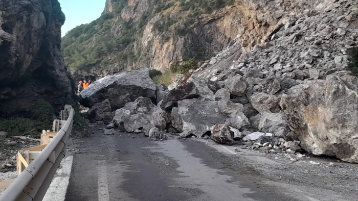 a camerota 5 milioni di euro per la messa in sicurezza del costone del mingardo