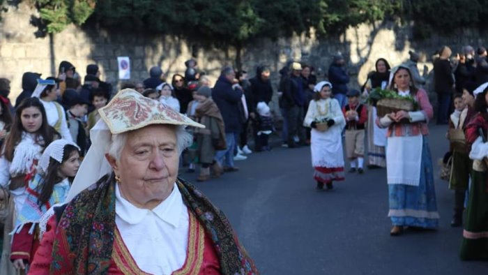 le pacchianelle a vico equense torna la storica sfilata