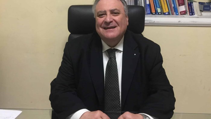 salerno pulita un responsabile per la gestione dei social i dubbi di rispoli