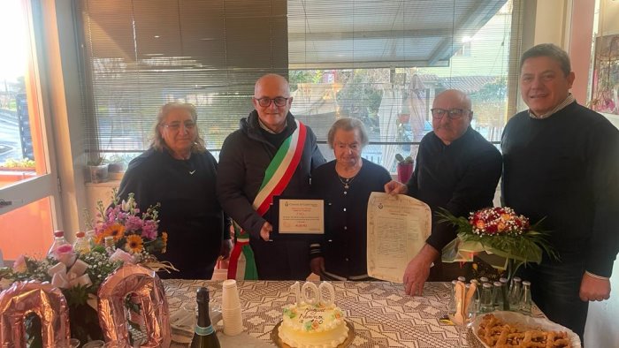 castelvenere festeggia la sua centenaria una targa per nonna nina