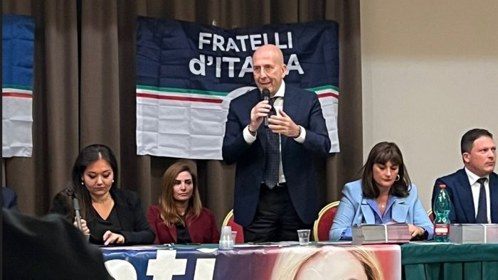 rastrelli de luca attacca fitto per attribuire ad altri le sue responsabilita