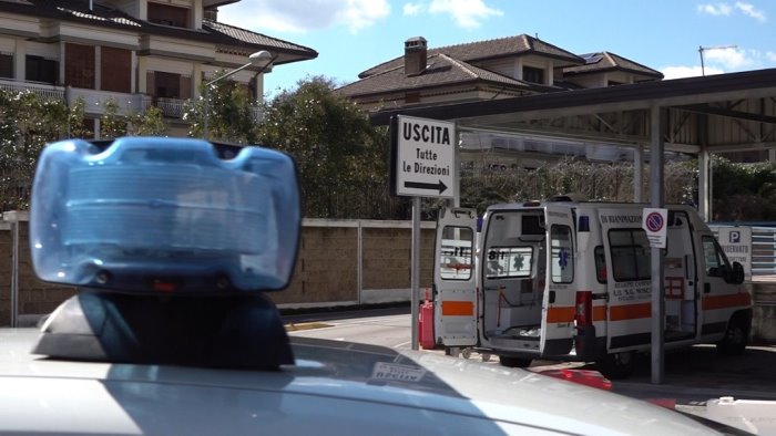 aggressioni all ospedale di avellino il posto di polizia nel pronto soccorso