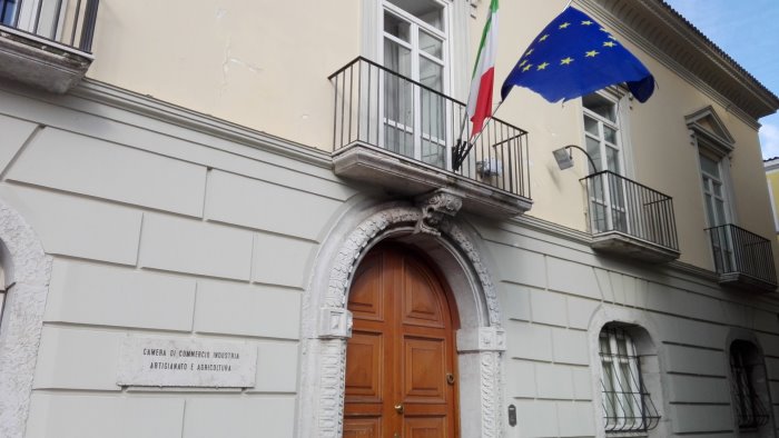 camera di commercio irpinia sannio ormai ostaggio della cattiva politica