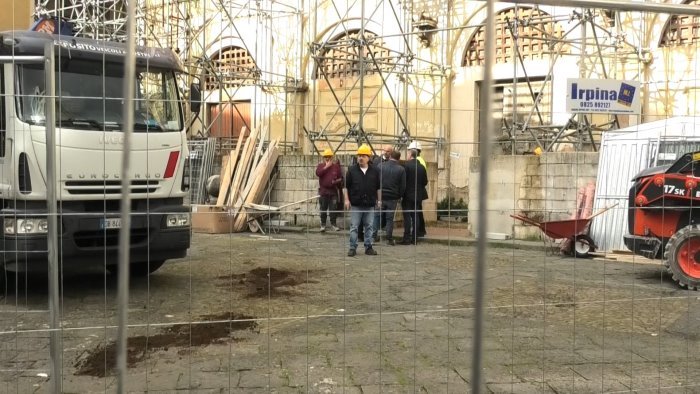 dogana di avellino lavori in corso per il risanamento delle antiche pareti