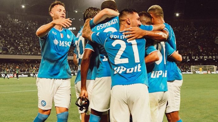 zerbin show con la difesa a tre il napoli vola in finale di supercoppa