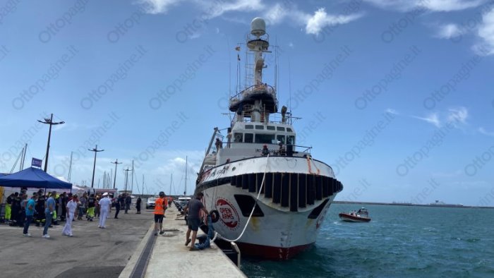 i libici denunciano la open arms partita da salerno ostacolava pattugliatore