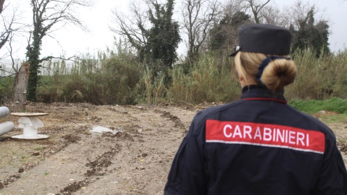 smaltimento illegale di rifiuti nei pressi del fiume tusciano maxi sequestro