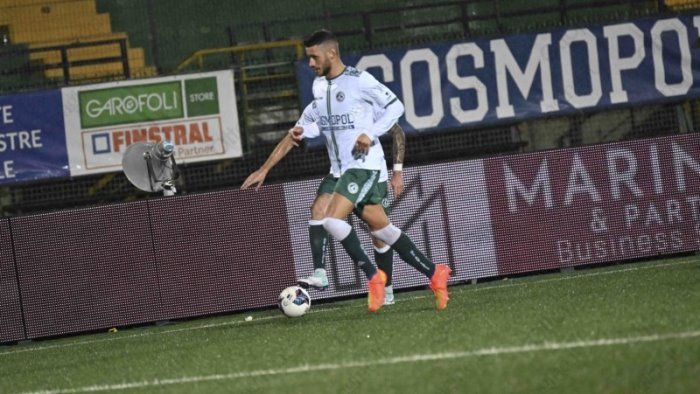 avellino stagione finita per benedetti come cambia il rush finale di mercato