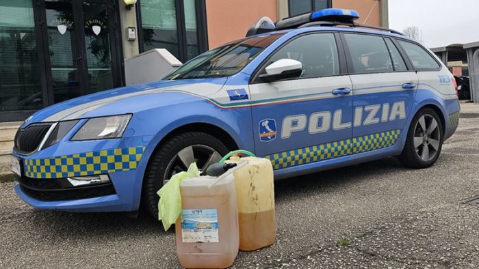 rubano carburante arrestato autotrasportatore e denunciata la moglie