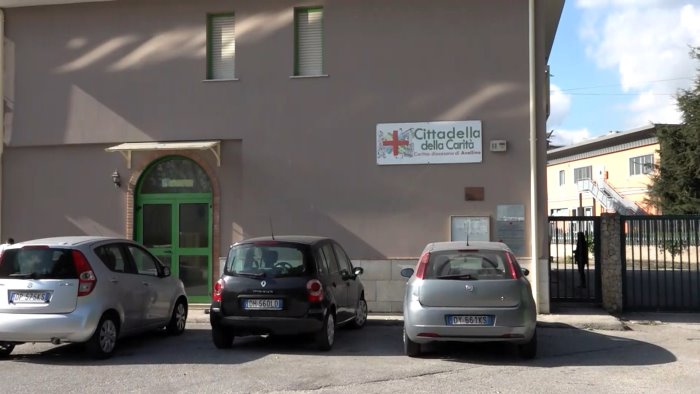 tragedia alla mensa dei poveri 63enne trovato senza vita la solitudine uccide