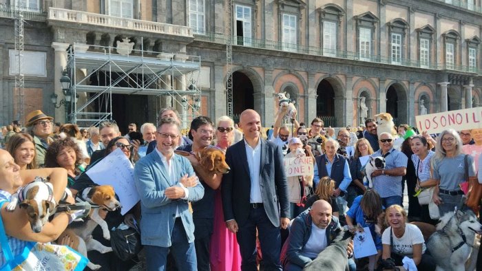 divieto ingresso per i cani nei giardini di palazzo reale il tar conferma