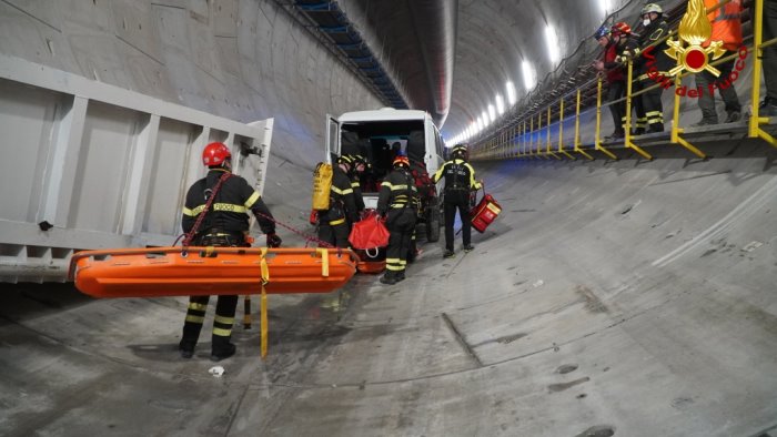 alta velocita esercitazione dei vigili del fuoco al cantiere di grottaminarda