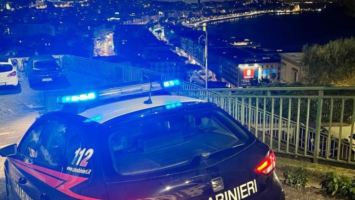 posillipo carabinieri denunciano 10 persone 6 sono parcheggiatori abusivi