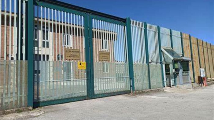 avellino sos carcere suicidi malasanita e celle fatiscenti e emergenza