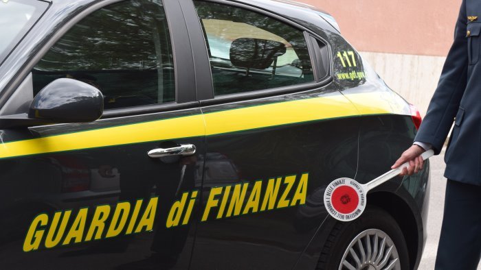 inchiesta appalti finanza in comune anche a battipaglia acquisiti atti e pc