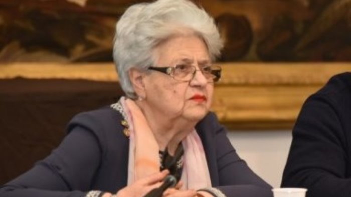 addio a elsa maria catapano presidente emerita della dante alighieri