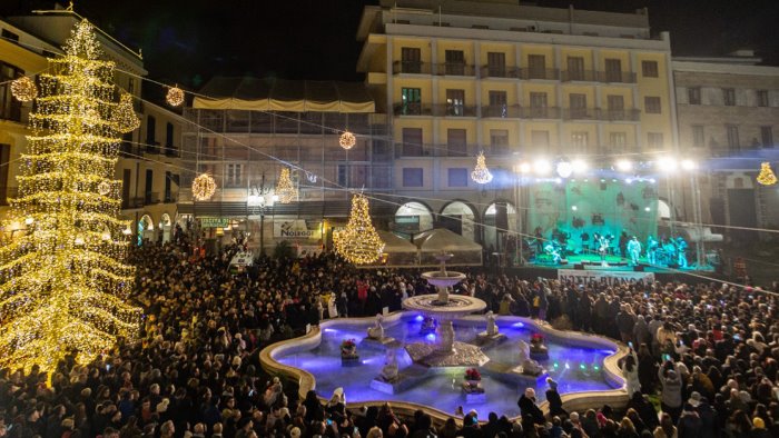 notte bianca a cava de tirreni venerdi clementino in concerto