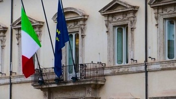 taglio al servizio civile appello dei sindaci in irpinia al governo meloni