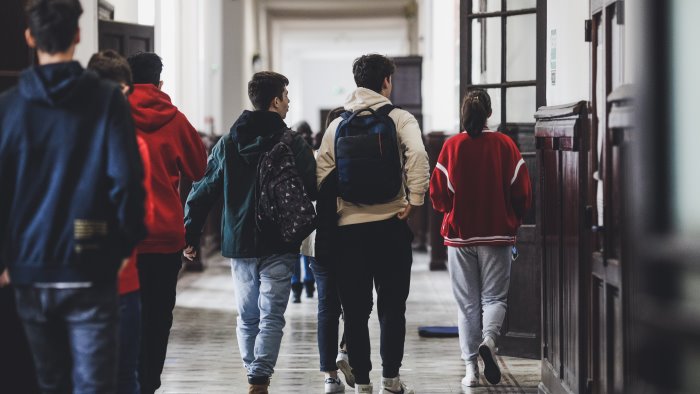 la fusione liceo di caposele e vanvitelli di lioni e vittoria di territorio