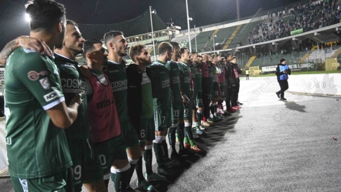 avellino a 6 dalla juve stabia quale capienza del partenio nel derby