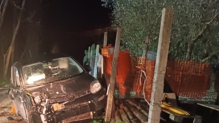 tragico incidente nella notte nel sannio muore una 20enne