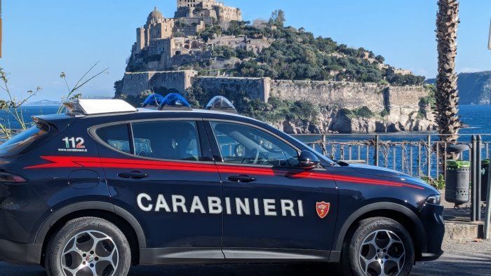 movida e porti commerciali ai raggi x nell isola d ischia carabinieri in campo