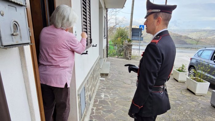 aveva truffato due anziane nel fortore giovane identificato grazie a telecamere