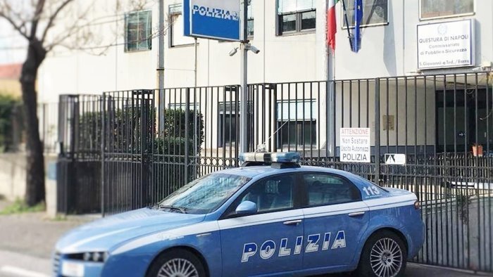 napoli san giovanni e barra controlli a largo raggio della polizia