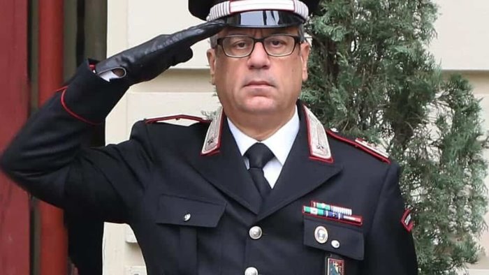 cade dalle scale muore dopo 10 giorni comandante dei carabinieri