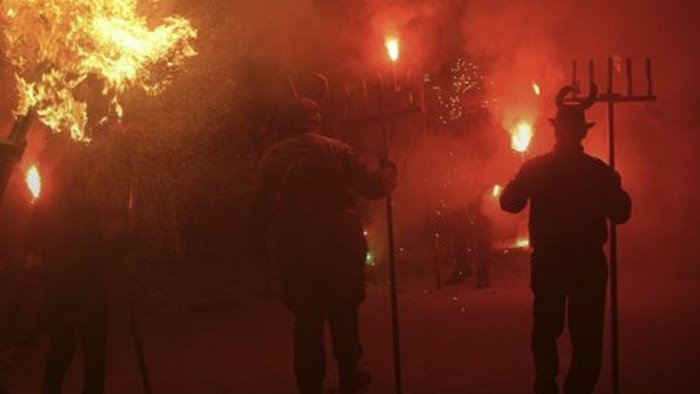 sant antonio abate il carnevale e il fascino delle mascherate di san leucio