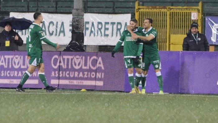 avellino altro pari 1 1 a cerignola de cristofaro risponde a volpe