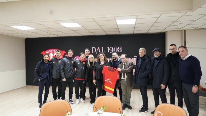 serate degli sponsor giallorossi alle fabbriche riunite torrone le foto