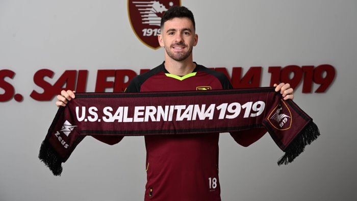 ufficiale salernitana ecco il settimo colpo arriva caligara