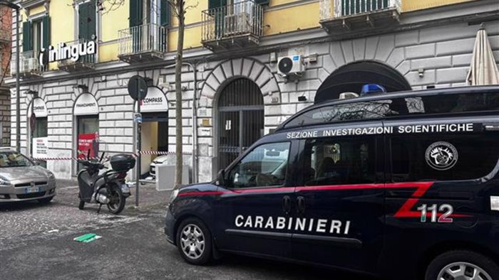 tentato furto con spaccata a napoli e il ritorno a vecchi sistemi criminali