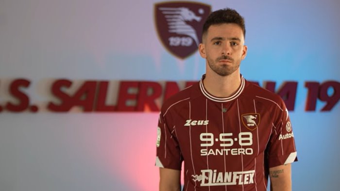 salernitana caligara gruppo carico con la reggiana serviranno i tifosi