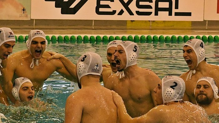 pallanuoto a2 rari nantes arechi primo successo nel derby col circolo nautico