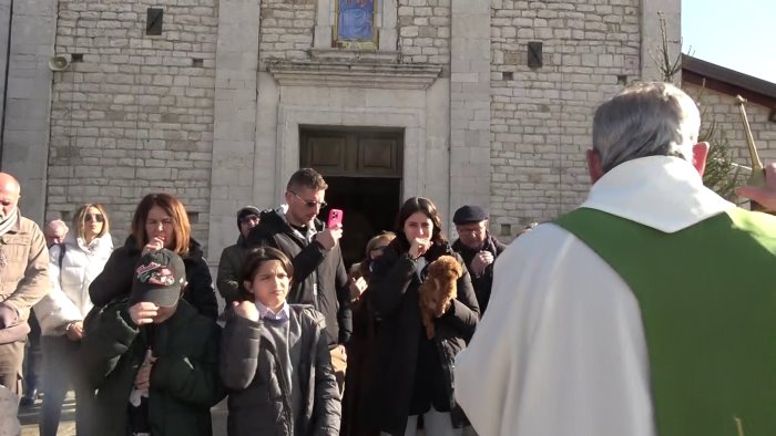 santuario madonna di carpignano benedizione degli animali domestici sul sagrato