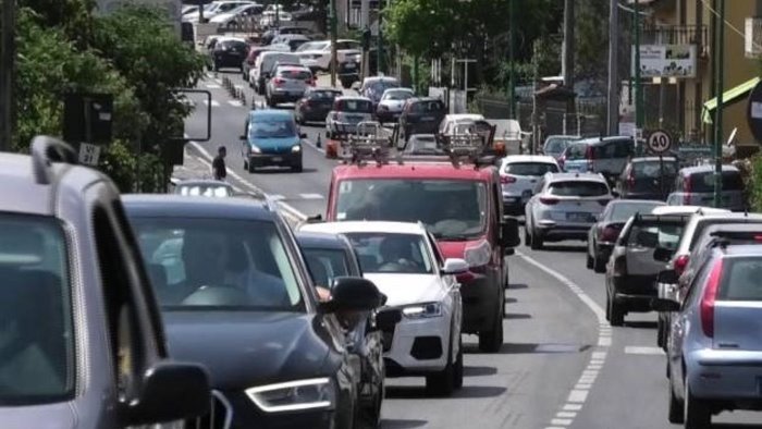 ariano forza italia i soldi per le strade non ci sono de luca e stato chiaro