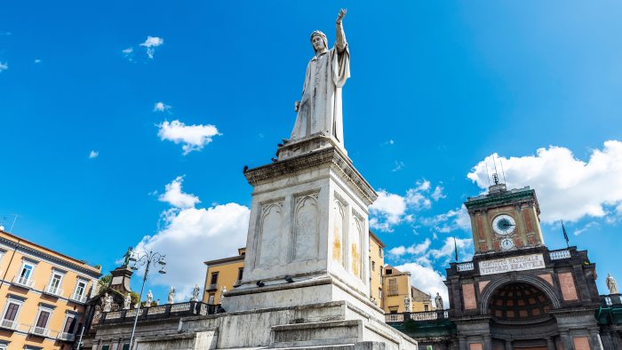 movida a napoli notti insonni per i residenti di cisterna dell olio