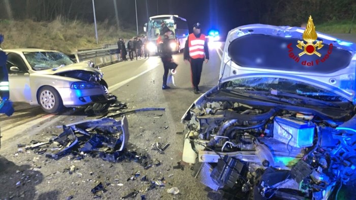 incidente stradale sull ofantina due auto coinvolte quattro feriti