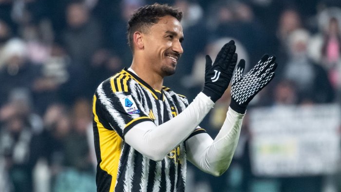 mercato danilo puo arrivare solo gratis folorunsho verso la fiorentina