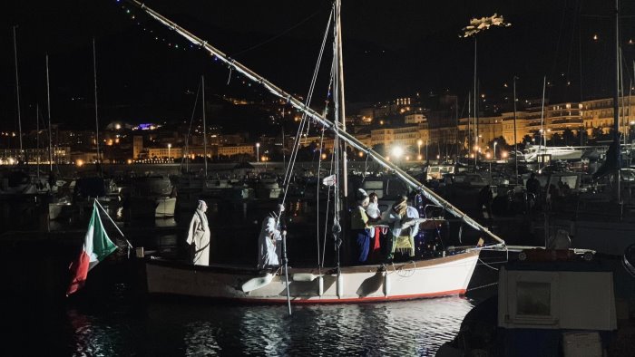 befana solidale a salerno i re magi vengono dal mare