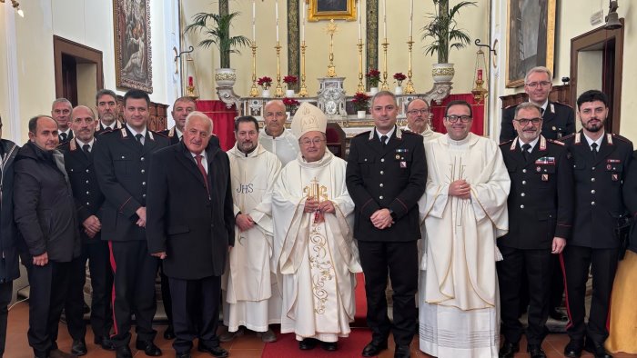 epifania con l arma dei carabinieri in valle telesina messa e doni ai bambini