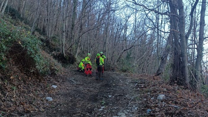 incidente in mountain bike nei boschi di siano ferito un 61enne